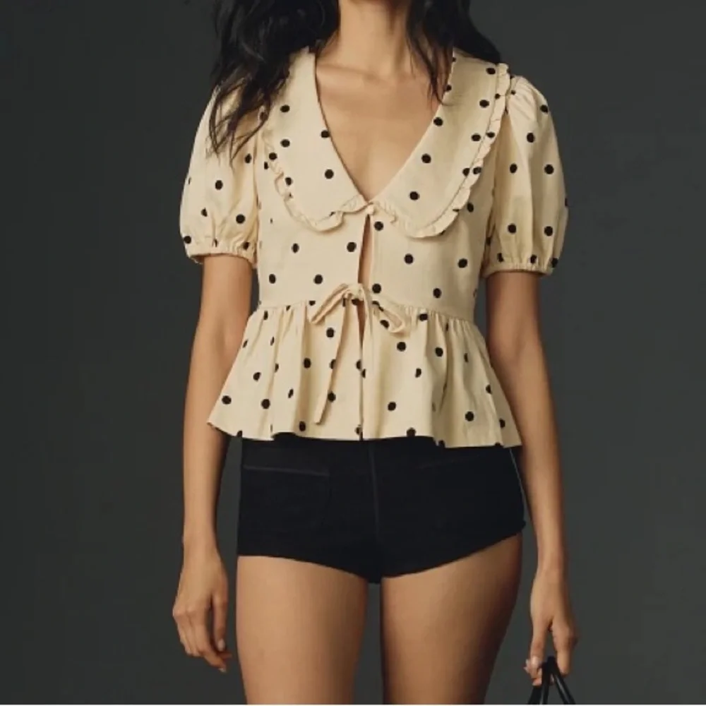 NWOT Anthropologie Cream Polka Dot Women's Peplum Linen Tie-Front Bubble Top - Picture 2 of 7